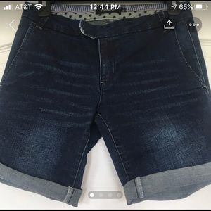 Women’s jeans short